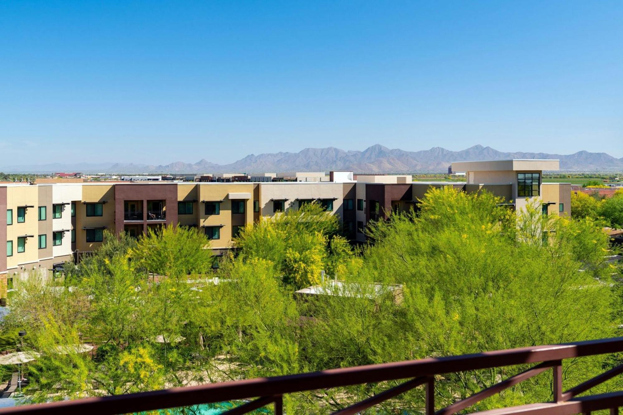 Courtyard By Marriott Scottsdale Salt River Hotel Exterior photo