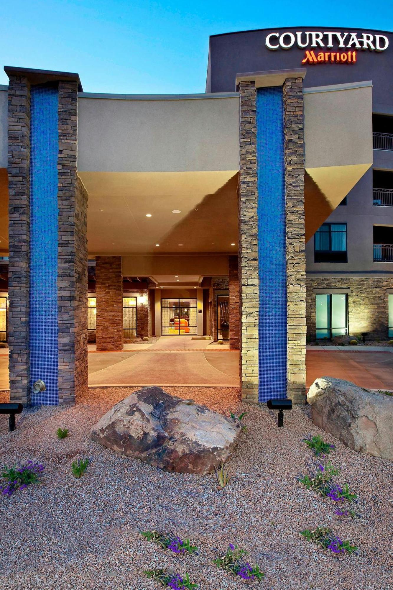 Courtyard By Marriott Scottsdale Salt River Hotel Exterior photo